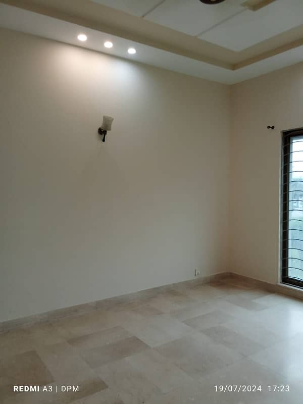 10 Marla Well Maintained Owner Build House In Dha Phase 8 For Rent On Prime Location Near Ring Road And Allama Iqbal AirPort 16