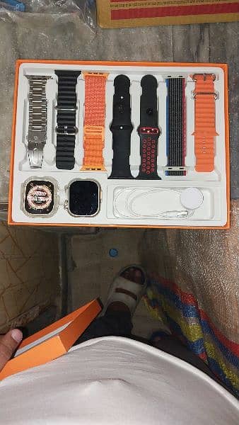 Fendior S100 Ultra 7 in 1 Staps Smart Watch only Box open 1