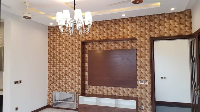 Ready To rent A Upper Portion 1 Kanal In DHA Phase 8 Lahore 4