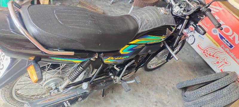 Honda pridor 100cc . Contact number . 03097854382 7