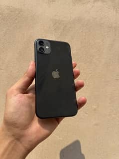 iPhone 11 (4 months sim time )