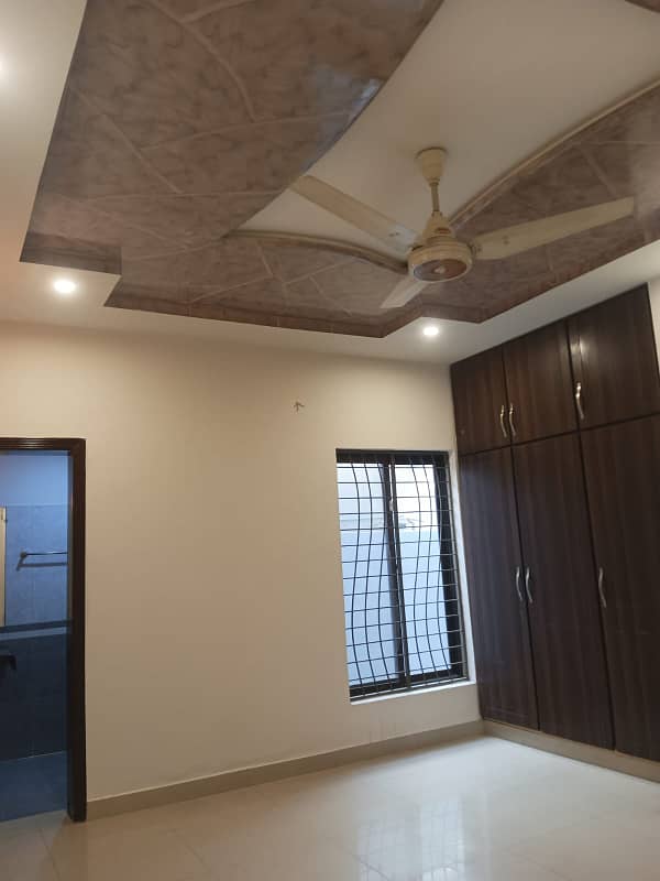 8 MARLA HOUSE IN UMAR BLOCK RS 290 LAC 6