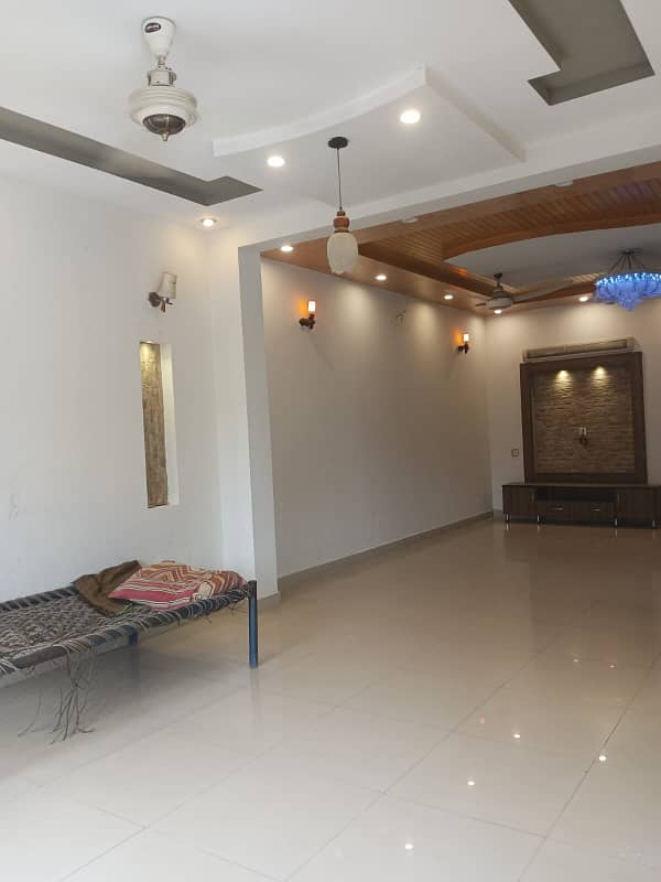 8 MARLA HOUSE IN UMAR BLOCK RS 290 LAC 10