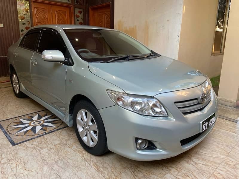 Toyota Corolla Altis 2010 1