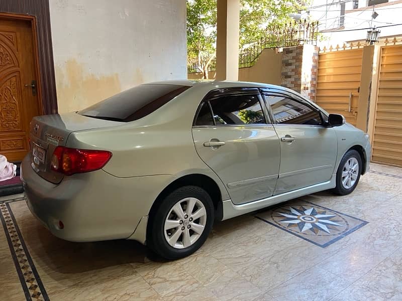 Toyota Corolla Altis 2010 4