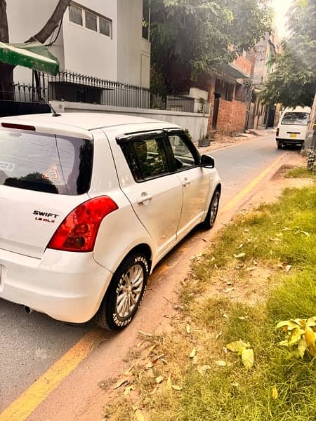 Suzuki Swift 2018 DLX navigation 3