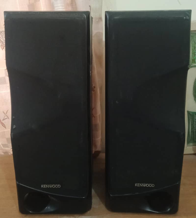 Amplifer with origianl Kenwood Speakers 3