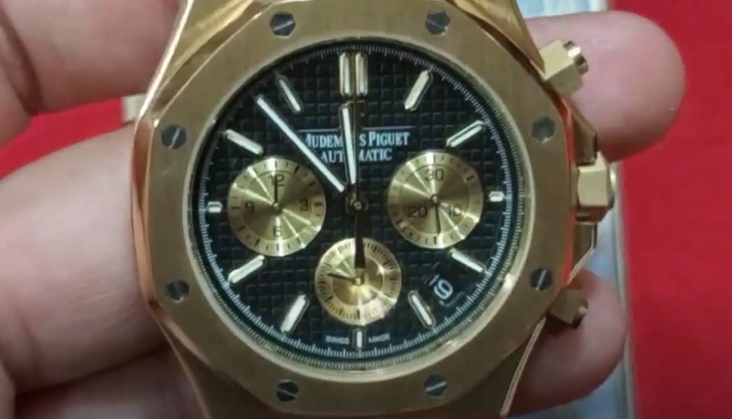 AP Watch Audemars Piguet Royal Oak Chrono Gold 2