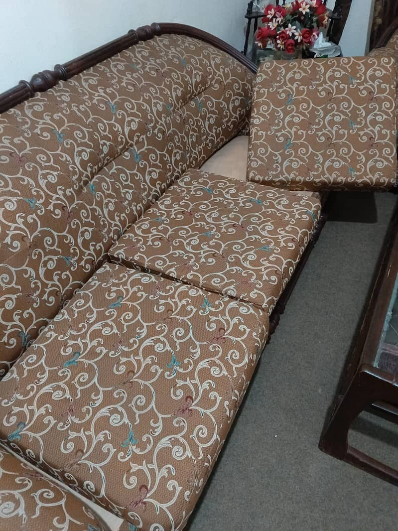 5 seater sofa , good condition 3