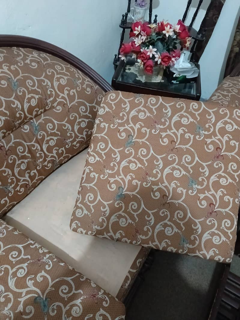 5 seater sofa , good condition 5