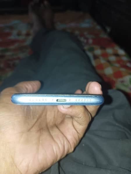 iPhone XR for sale 4