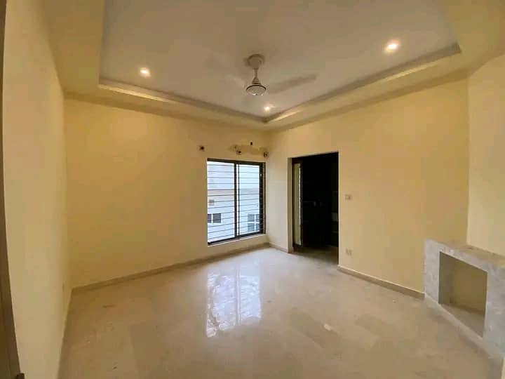 BEAUTIFUL 1 KANNAL HOUSE FOR RENT AVAILABLE 3