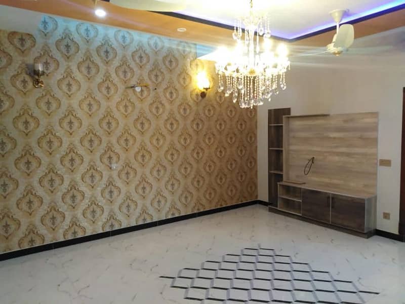 10 Marla Luxury Furnished Lower Portion For Rent in Bahria Town Lahore 12