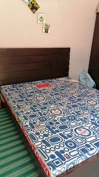 wood double bed 5 by 6 fit 2