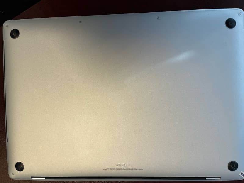 MacBook Pro 2019 Core i9-9th gen 16" 32GB RAM 9