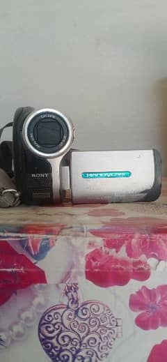 sony handycam dcr-dvd203 and spar parts for sale condition10/9