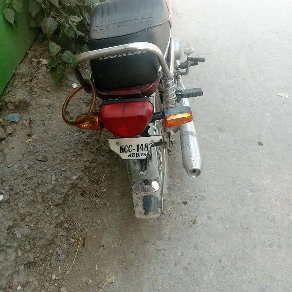 Honda bike CD 70 for sale 5