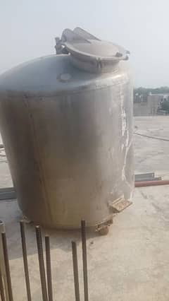 storage Tank 1000 to 1200 litre capacity