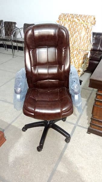 VIP office Boss revolving chair 1