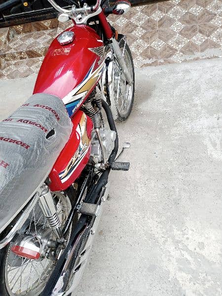 Honda CG 125 2020 model urgent only serious buyers contact 2