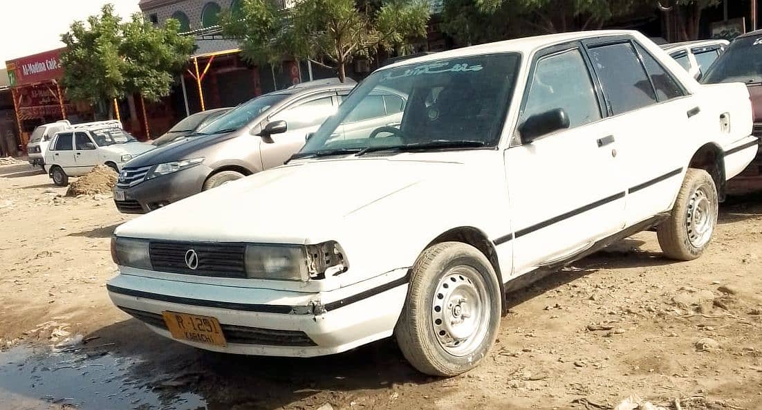 Nissan Sunny 1990 Dx sale or exchange 0