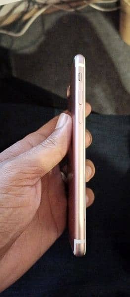 Iphone 7 With Box PTA Approved 4