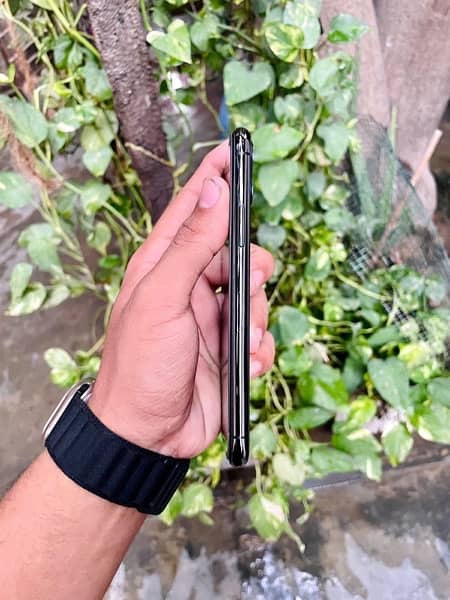 iphone 11  pro 256 jv nonpta 5