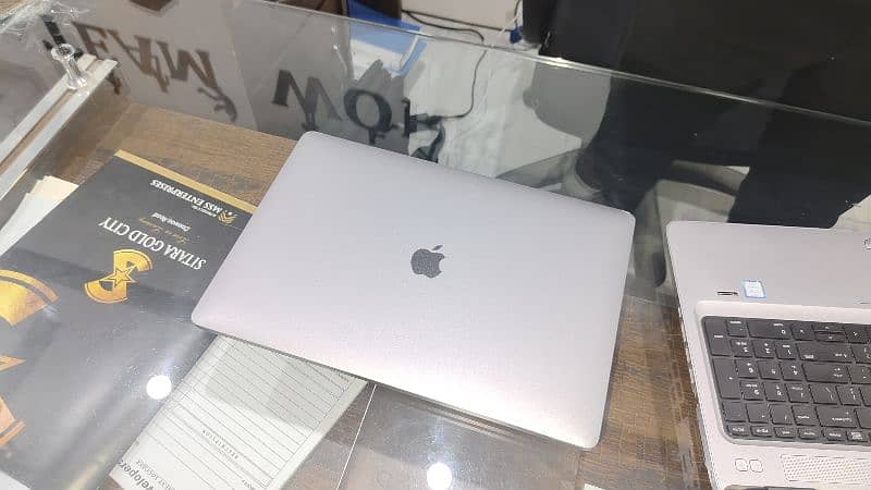 Macbook Pro 2018 15 Inches 2