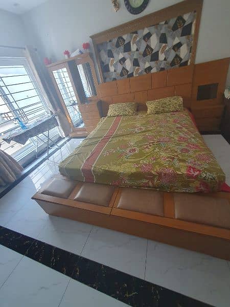 king size bed without mattress side table and dressing table 3