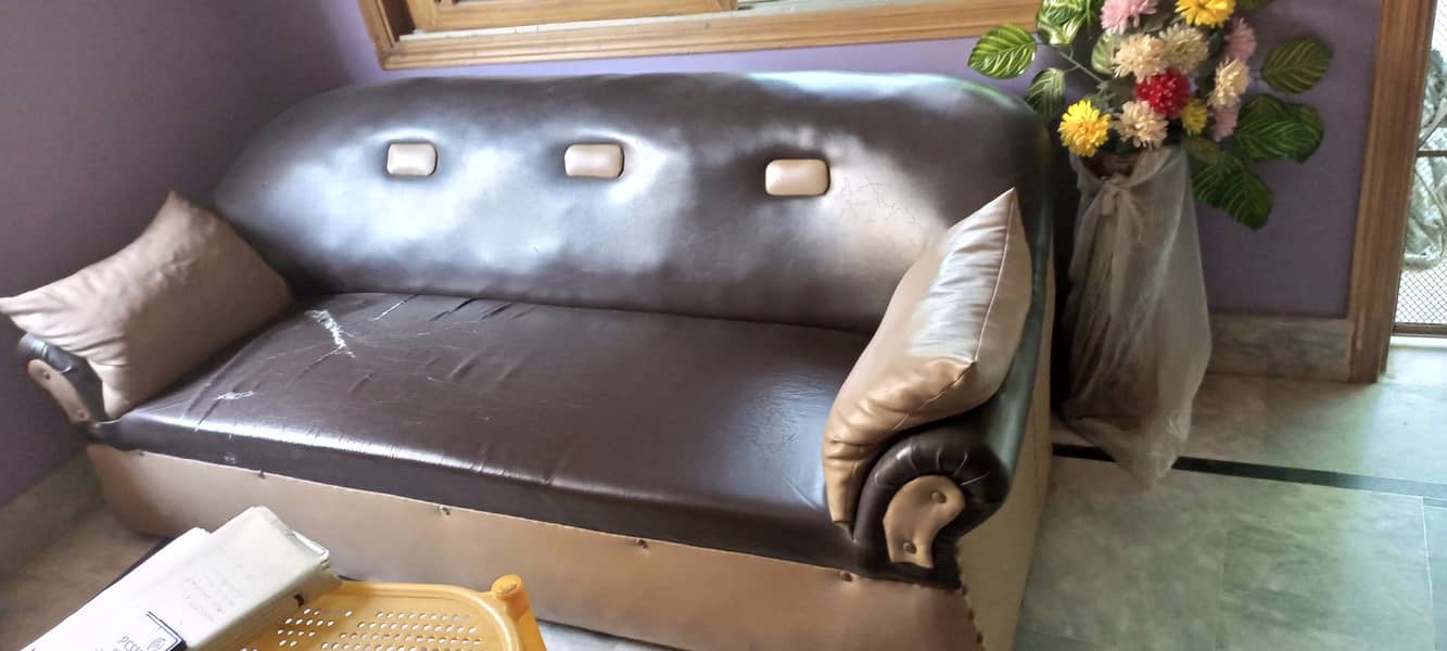 5 seater sofa set sell urgent 0