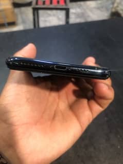 iphone 11pro max  10/9.5 64 gb