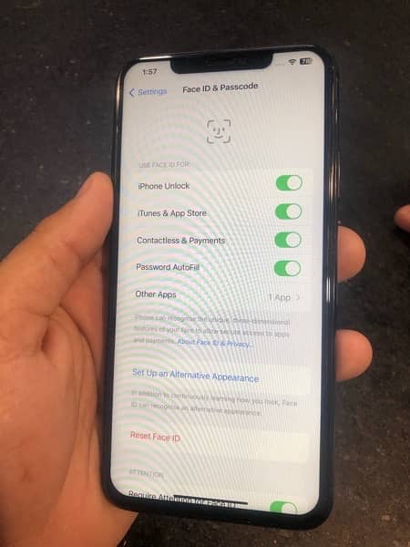 iphone 11pro max  10/9.5 64 gb 6