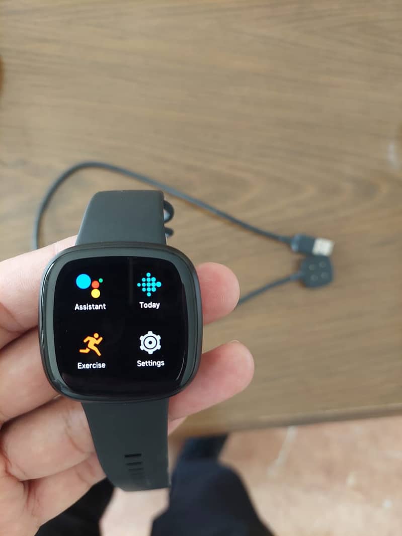 Fitbit Versa 3 4