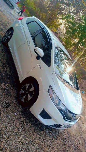 Honda Fit Hybrid 2014/2017 ( Home use car in Geniune condition ) 1