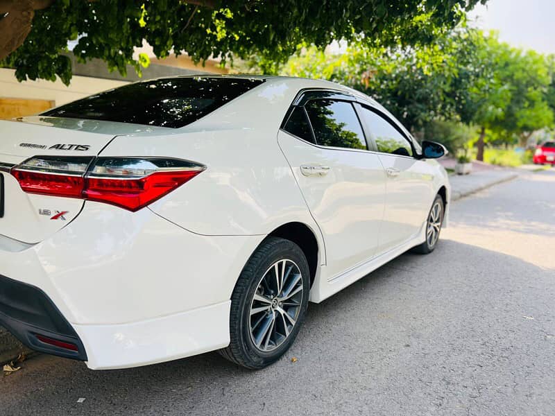 Toyota Altis Grande 2021 1