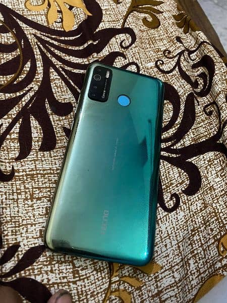 Tecno camon 15 4gb 128gb 10/10 condition with box camera 40 front 16mp 1