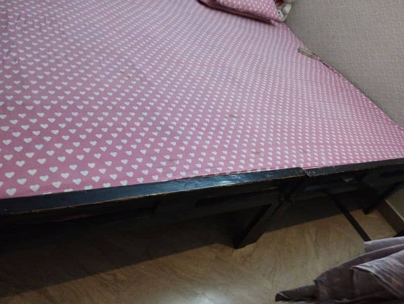 PAIR OF SINGLE BED WITH MATTRESS 1