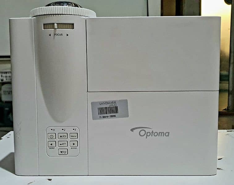 Optoma GT760 Projector  1080P Home Video Projector condition 10 by 10 0