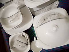 Dinner set for sale