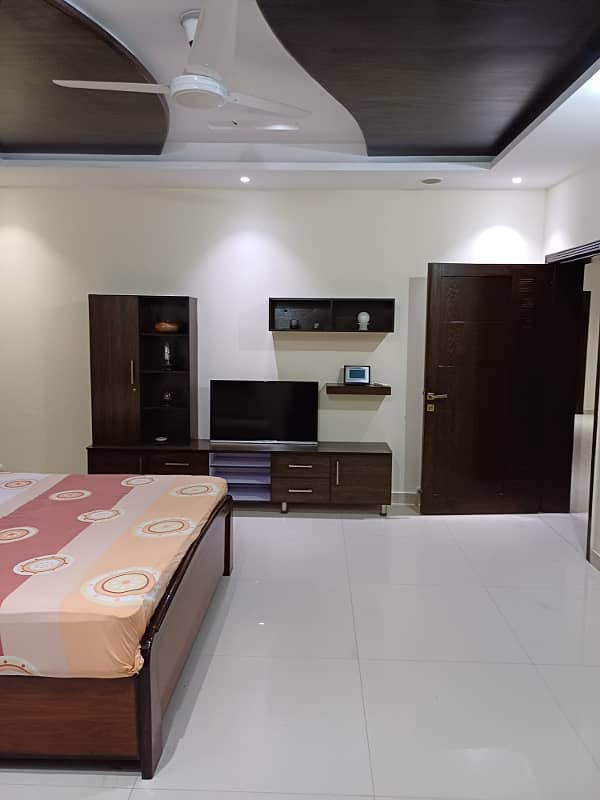 1 Kanal Fully Furnished House For Rent in Bahria Town Lahore 5