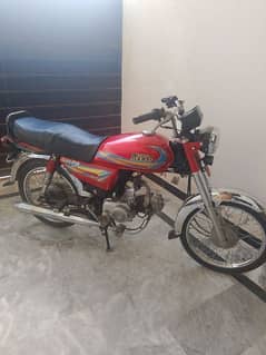 hi speed bike for sell very good condition 125 k Sath exchange mumkin