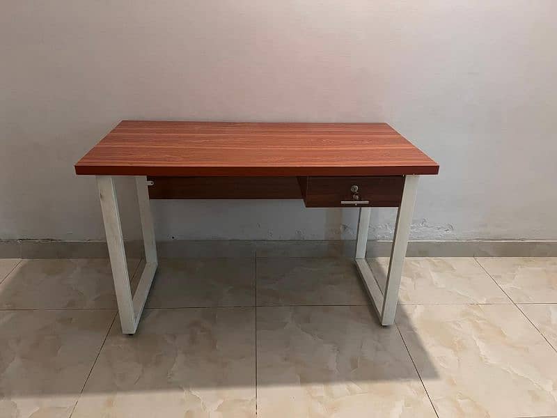 Brand new office tables and chairs for sales 2