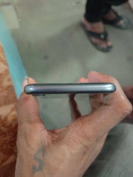 I, phone 8 non panel damage Baki okay 4