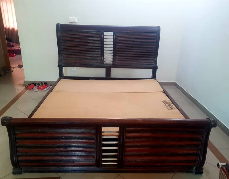 King Size Double Bed Solid wood 1