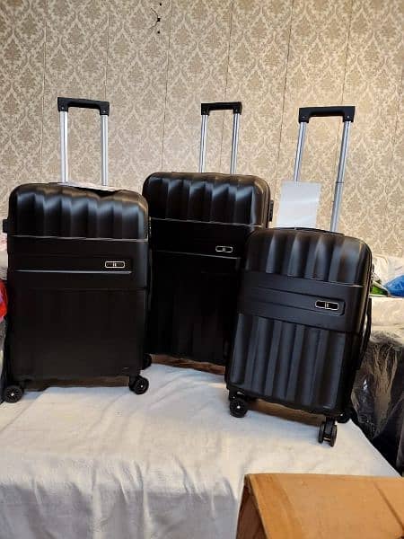 Luggage - Suitcase - Traveling bags -Safari Bags -Trolly Bags -4wheels 5