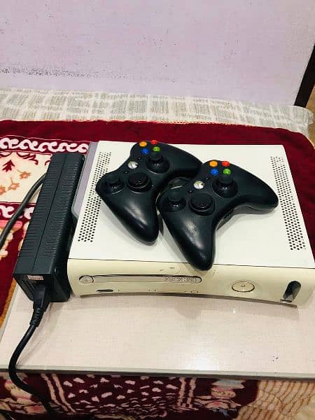 Xbox 360 Elite 0