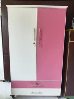 wardrobe for sale/coloured cupboard/Almirah/lamineted almarii