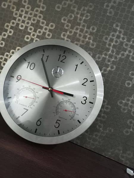 Mercedes wall clock 1