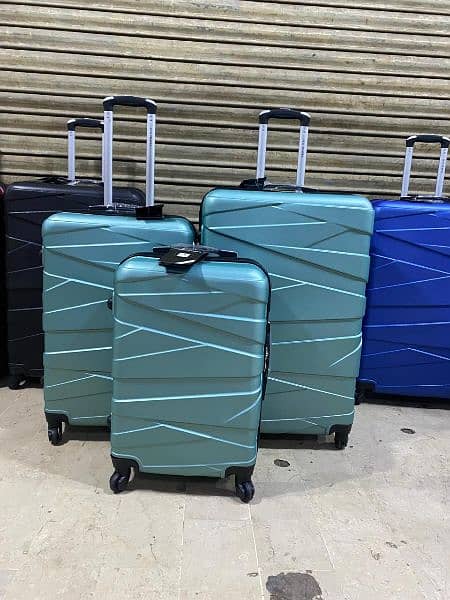 Luggage - Trolly Bags - Fiber Luggage - 4 wheels suitcase - Attachii 2