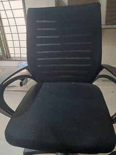 8 chairs 10/10 condition for sale urgent